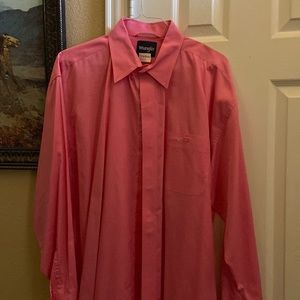 Mens Pink Wrangler button down shirt like new .